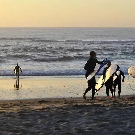 Watermark Surf House オヴァール